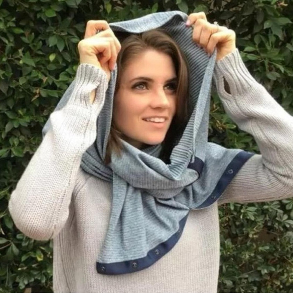 LuluLemon Vinyasa snap blue stripe scarf